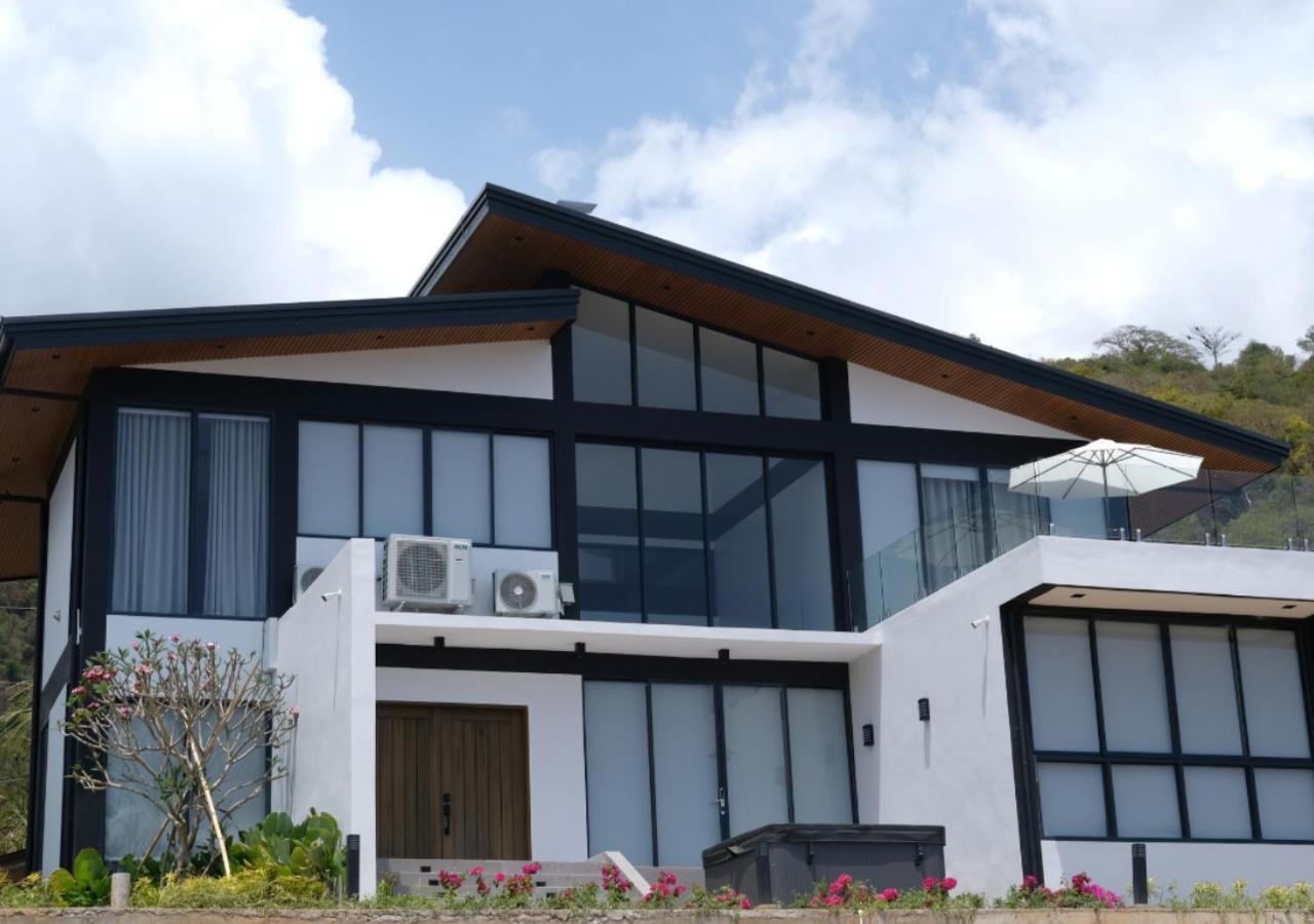 Acre Resort And Spa Lobo Exterior photo